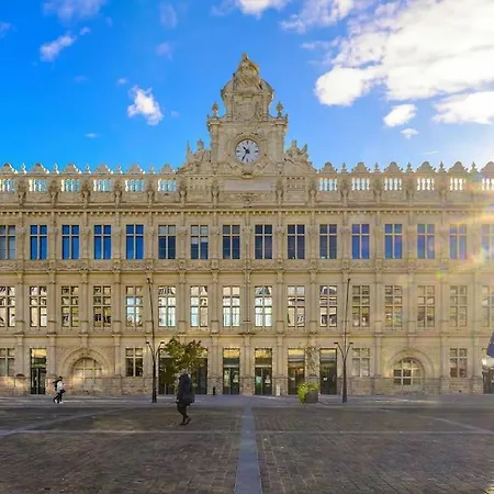 Douillet En Hyper Centre * Valenciennes