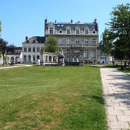 Douillet En Hyper Centre *