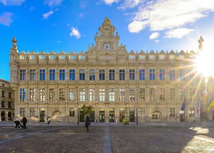 Douillet En Hyper Centre * Valenciennes